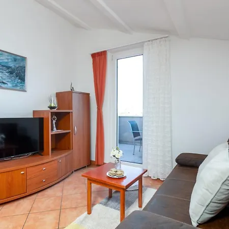 2274a Apartment *